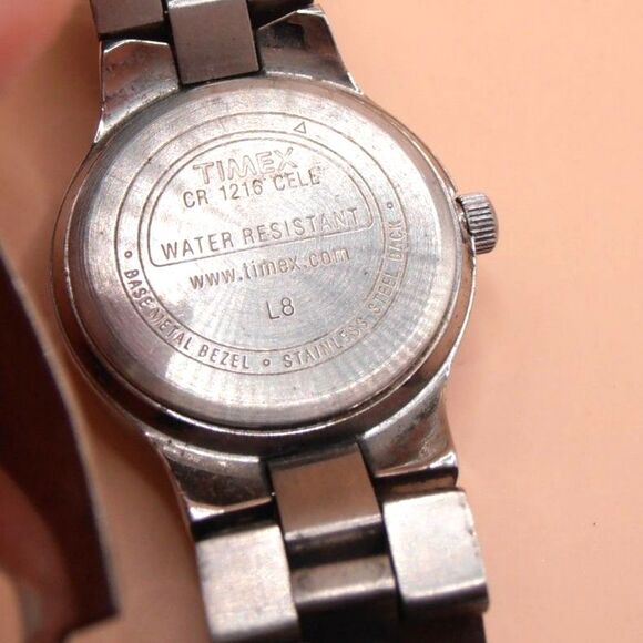 VTG Timex Womens Indiglo Stainless Steel Silver Tone Quartz Analog Watch AS IS - Picture 4 of 4